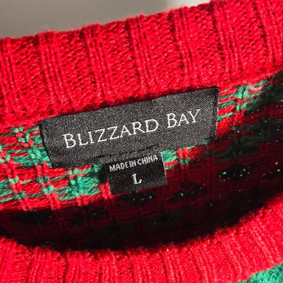 Blizzard Bay Swole Santa Christmas Sweater - Muscle bodybuilding Santa Size L - Picture 3 of 4